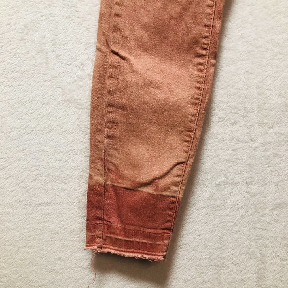 Universal Thread Peach Orange Cropped Jeans With Released Hems Size 2/26R - Picture 4 of 7